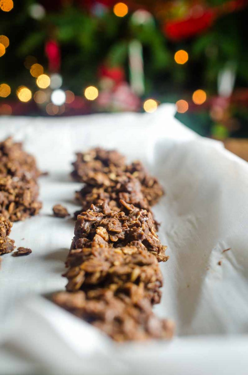 No Bake Cookies with peanut butter, cocoa and oats 