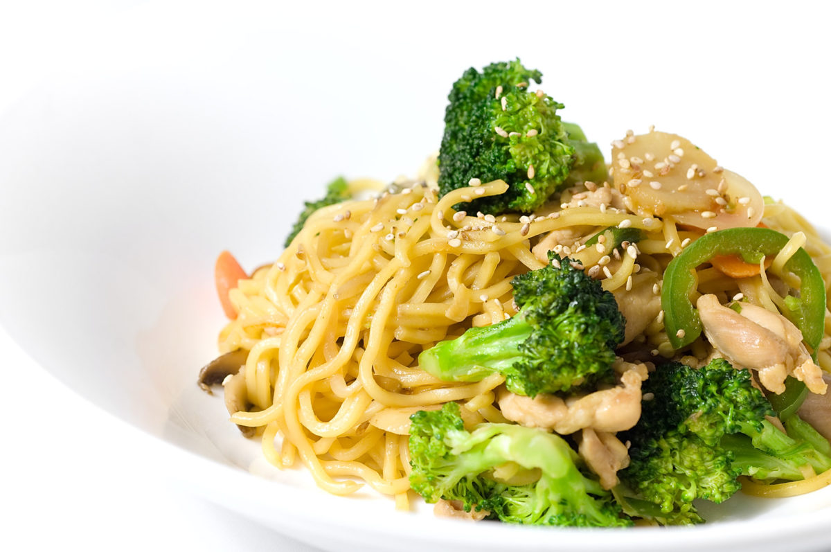 Yakisoba with Chicken and Veggies